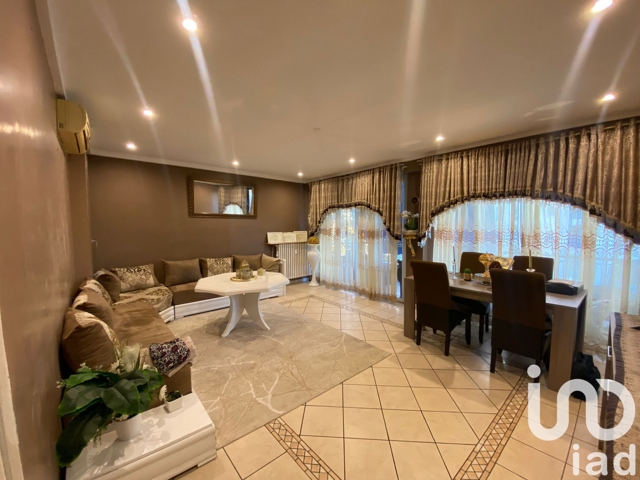 Vente  Appartement T4  de 82 m² à Toulon 193 000 euros Réf: SFN-1648345