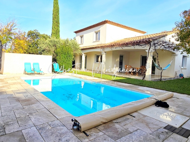 Vente  Maison de 111 m² à La Crau 598 000 euros Réf: SFN-1881835