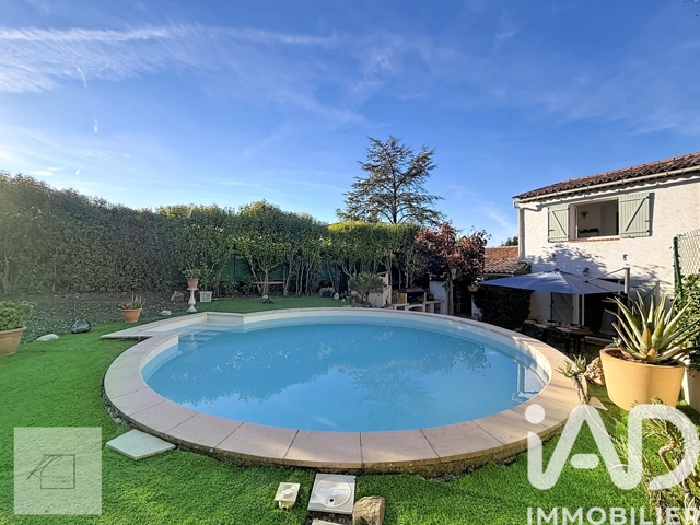 Vente  Maison de 60 m² à Saint Paul en Forêt 350 000 euros Réf: SFN-1885684