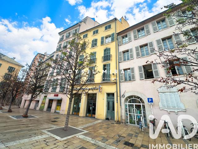 Vente  Appartement F2  de 74 m² à Toulon 139 000 euros Réf: SFN-1879480