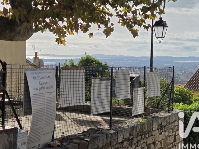 Vente  Maison de 65 m² à Hyères 212 000 euros Réf: SFN-1719700