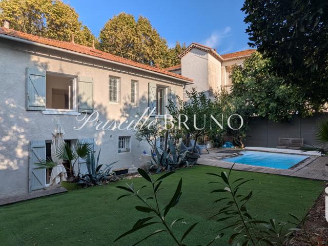 Vente  Maison de 138 m² à Toulon 769 000 euros Réf: SFN-1866633