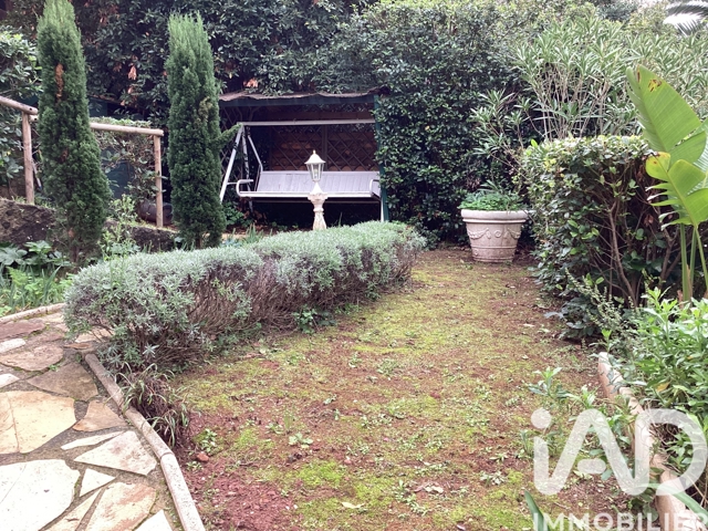 Vente  Appartement T4  de 97 m² à Toulon 465 000 euros Réf: SFN-1891066