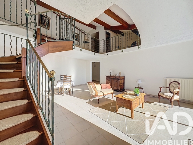 Vente  Appartement T5  de 121 m² à Saint Raphaël 499 000 euros Réf: SFN-1871350