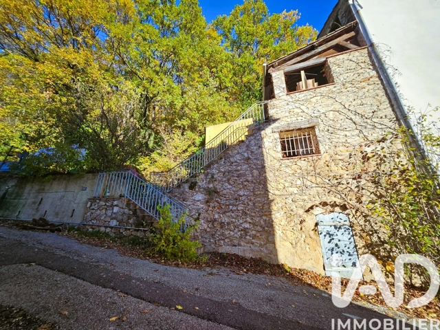 Vente  Maison de 117 m² à Montferrat 99 500 euros Réf: SFN-1892056