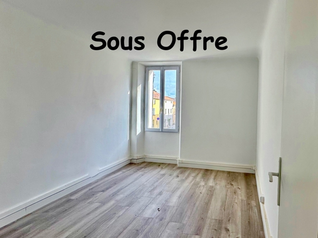 Vente  Appartement T2  de 54 m² à Cogolin 173 000 euros Réf: SFN-1887246
