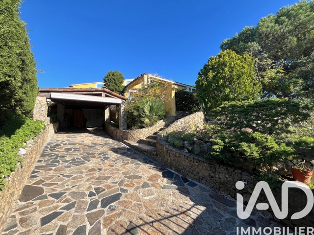 Vente  Maison de 140 m² à Fréjus 668 000 euros Réf: SFN-1888467