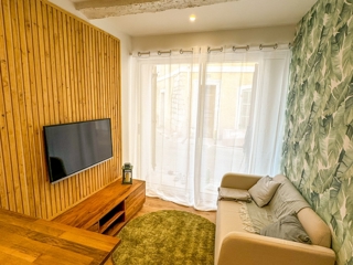 Vente  Appartement T3  de 64 m² à Saint Maximin la Sainte Baume 130 000 euros Réf: SFN-1892961