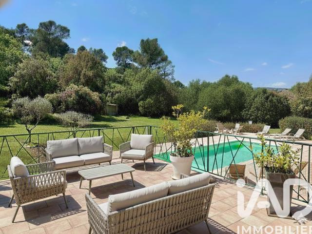 Vente  Maison de 192 m² à Néoules 649 000 euros Réf: SFN-1897306