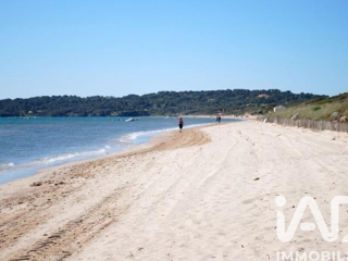 Vente  Appartement T2  de 27 m² à Hyères 258 000 euros