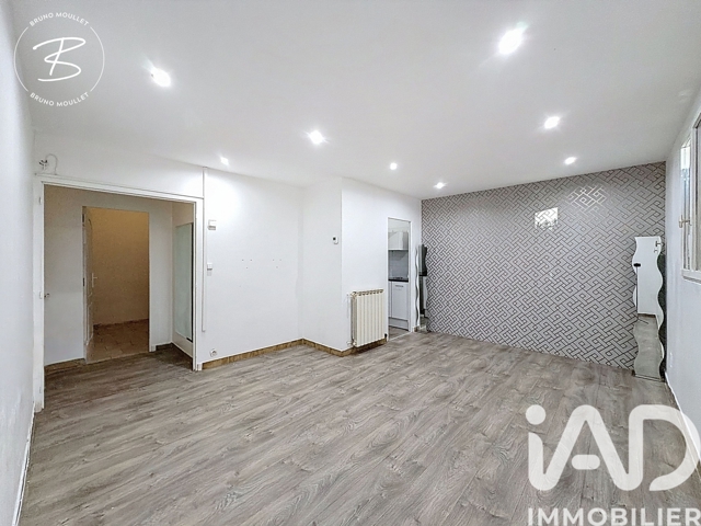 Vente  Appartement T3  de 54 m² à Toulon 179 000 euros Réf: SFN-1898610