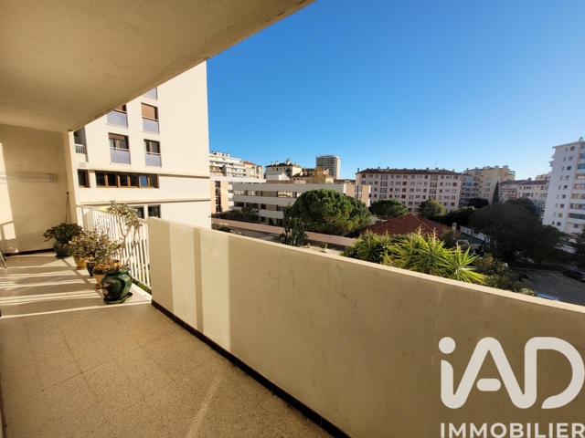 Vente  Appartement T3  de 73 m² à Toulon 210 000 euros Réf: SFN-1899626