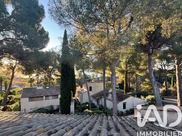 Vente  Appartement F2  de 38 m² à Saint Cyr Sur Mer 295 000 euros Réf: SFN-1899018