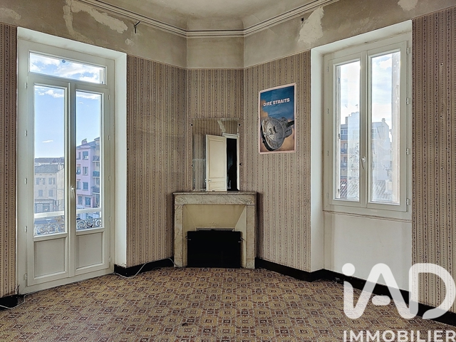 Vente  Appartement T3  de 55 m² à Toulon 98 000 euros Réf: SFN-1900153