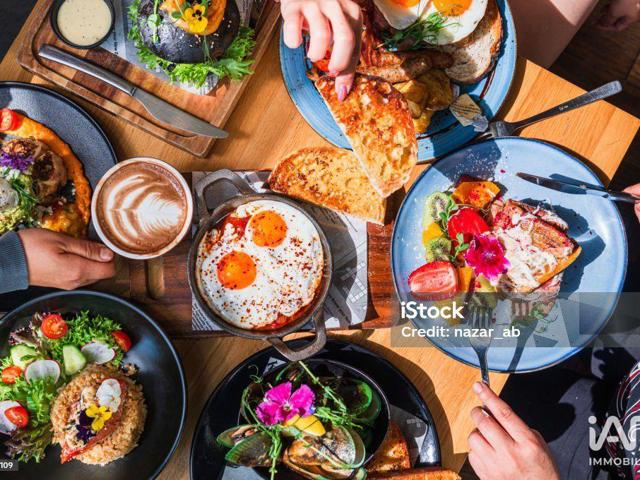 Vente  Local commercial de 100 m² à Saint Maximin la Sainte Baume 74 800 euros Réf: SFN-1901351