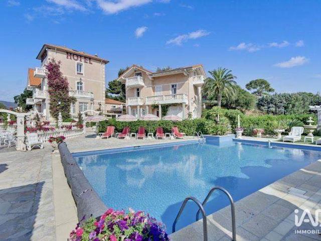 Vente  Local commercial de 900 m² à La Croix Valmer 6 500 000 euros Réf: SFN-1721502