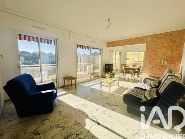 Vente  Appartement F5  de 100 m² à Toulon 320 000 euros Réf: SFN-1899916