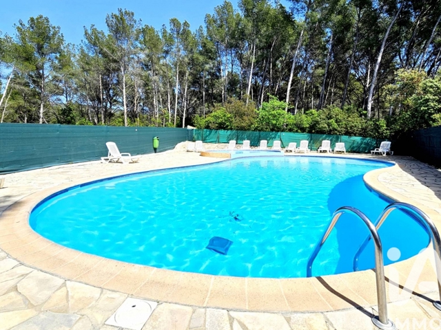 Vente  Studio de 22 m² à Sanary 105 000 euros Réf: SFN-1906185