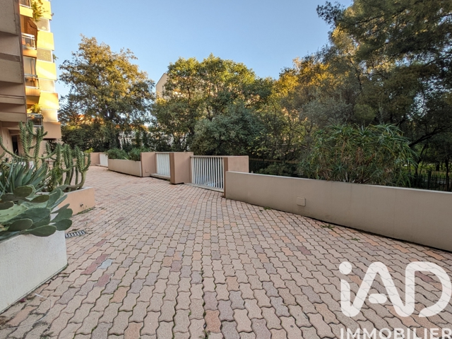 Vente  Appartement T3  de 67 m² à Toulon 183 000 euros Réf: SFN-1797933