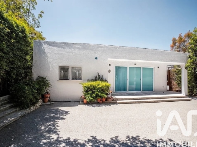 Vente  Appartement F3  de 90 m² à Saint Raphaël 577 000 euros Réf: SFN-1909000