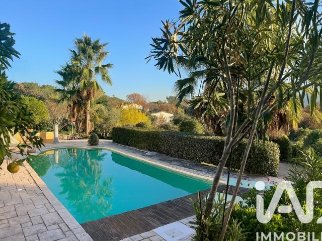Vente  Maison de 269 m² à La Motte 1 270 000 euros Réf: SFN-1907888