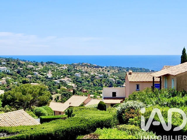 Vente  Maison de 36 m² à Roquebrune sur Argens 285 000 euros Réf: SFN-1892778