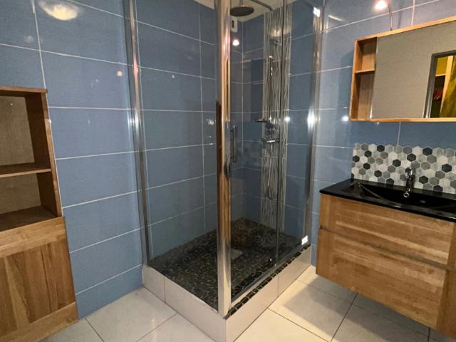 Vente  Appartement T3  de 63 m² à Toulon 169 000 euros Réf: SFN-1910211