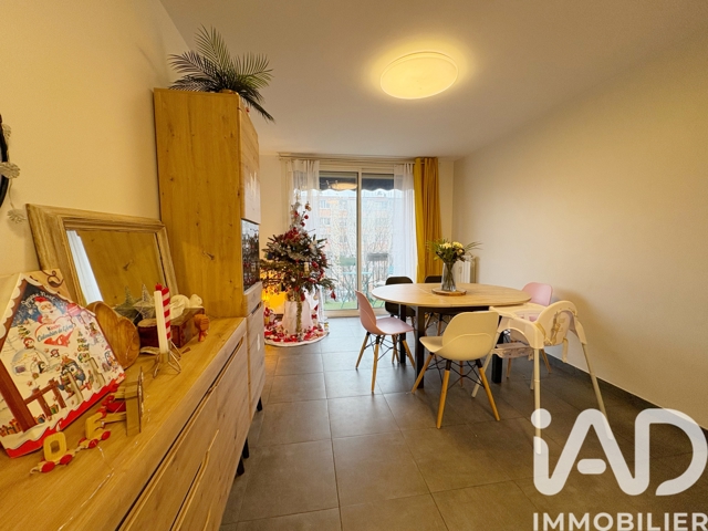 Vente  Appartement F5  de 78 m² à Fréjus 220 000 euros Réf: SFN-1913260