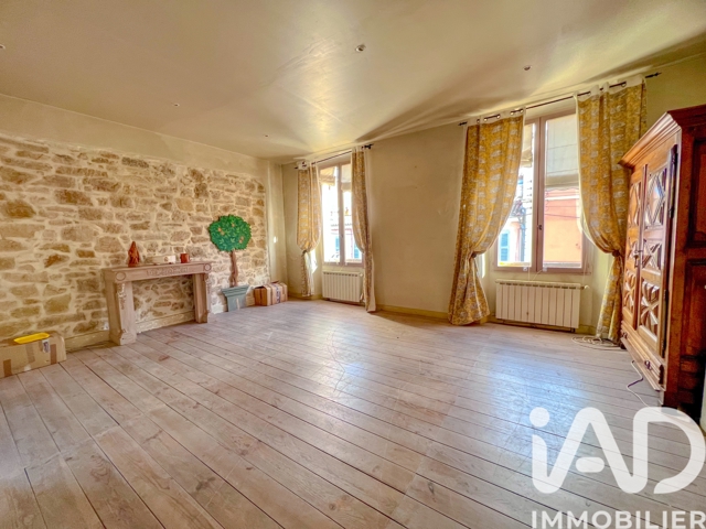 Vente  Appartement F10  de 229 m² à Draguignan 230 000 euros Réf: SFN-1914097