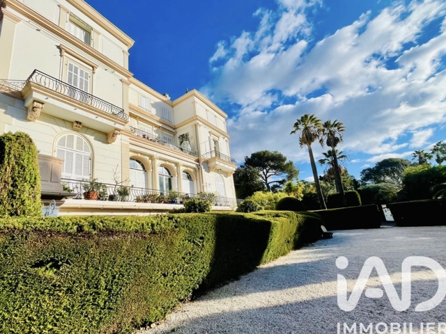 Vente  Appartement F5  de 110 m² à Saint Raphaël 499 000 euros Réf: SFN-1896932