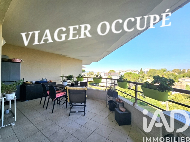 Vente  Appartement F3  de 77 m² à Saint Raphaël 117 000 euros Réf: SFN-1885485
