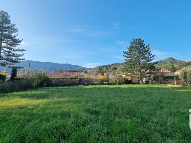 Vente  Terrain de 1103 m² à Nans les Pins 219 000 euros Réf: SFN-1919294