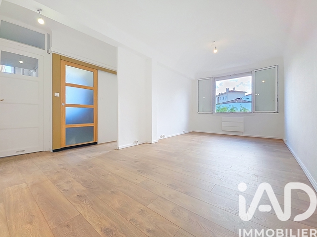 Vente  Appartement F2  de 43 m² à La Seyne 110 000 euros Réf: SFN-1917496