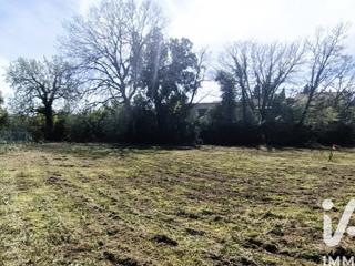 Vente  Terrain de 1055 m² à Puget sur Argens 235 000 euros