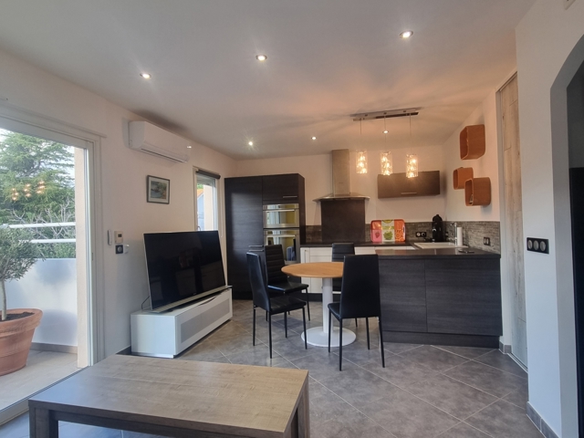 Vente  Appartement F2  de 41 m² à La Seyne 224 000 euros Réf: SFN-1920924