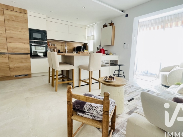 Vente  Maison de 45 m² à La Londe les Maures 343 000 euros Réf: SFN-1919259