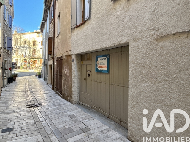 Vente  Maison de 115 m² à Ampus 195 000 euros Réf: SFN-1921611