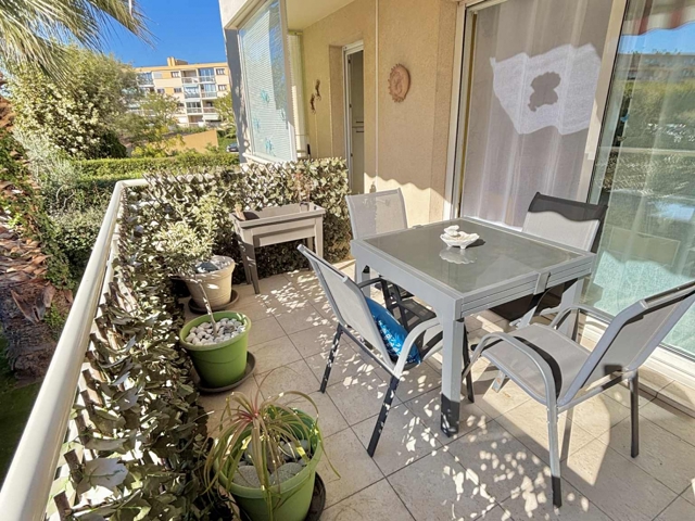 Vente  Appartement F3  de 68 m² à Fréjus 299 000 euros Réf: SFN-1874398