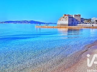 Vente  Appartement T2  de 50 m² à Toulon 198 500 euros