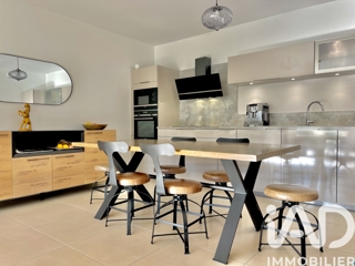 Vente  Appartement F3  de 70 m² à Saint Raphaël 489 000 euros Réf: SFN-1923515