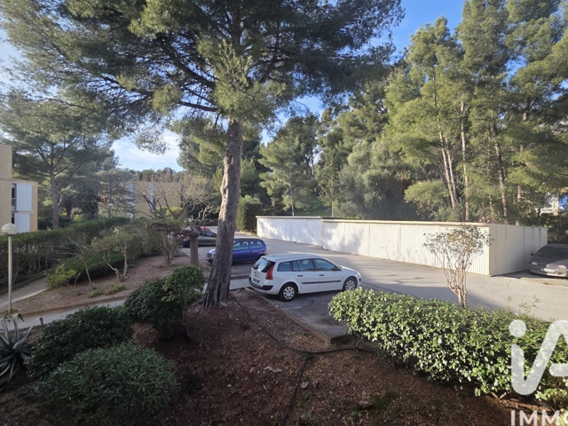 Vente  Appartement F4  de 81 m² à Toulon 249 600 euros Réf: SFN-1928901