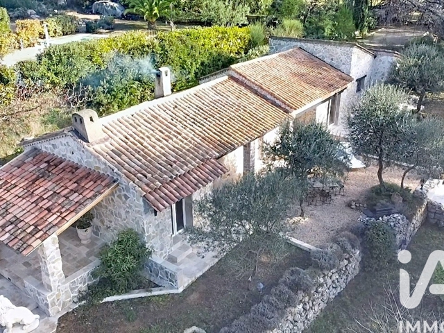 Vente  Maison de 150 m² à Bagnols en Forêt 830 000 euros Réf: SFN-1926719