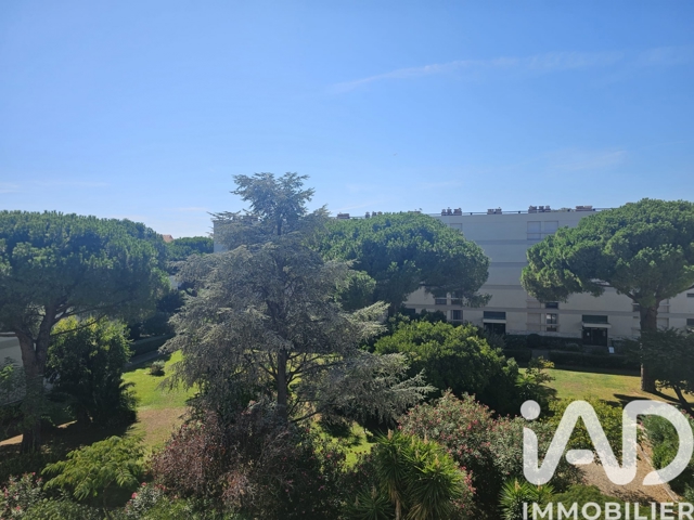 Vente  Appartement T3  de 65 m² à Fréjus 300 000 euros Réf: SFN-1910997