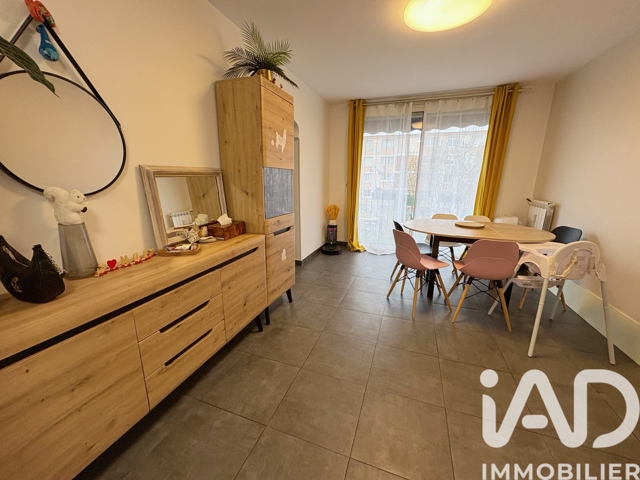 Vente  Appartement F5  de 78 m² à Fréjus 214 500 euros Réf: SFN-1913260