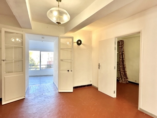 Vente  Appartement T2  de 49 m² à Hyères 145 000 euros