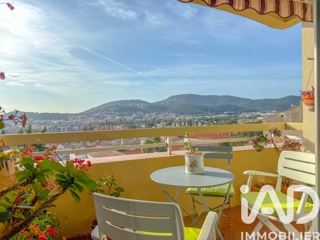 Vente  Appartement T3  de 73 m² à Hyères 319 000 euros