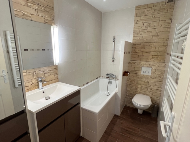 Vente  Appartement F2  de 41 m² à Toulon 135 000 euros Réf: SFN-1930566