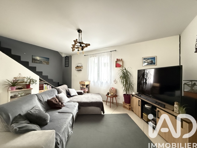 Vente  Maison de 90 m² à Cabasse 300 000 euros Réf: SFN-1925941