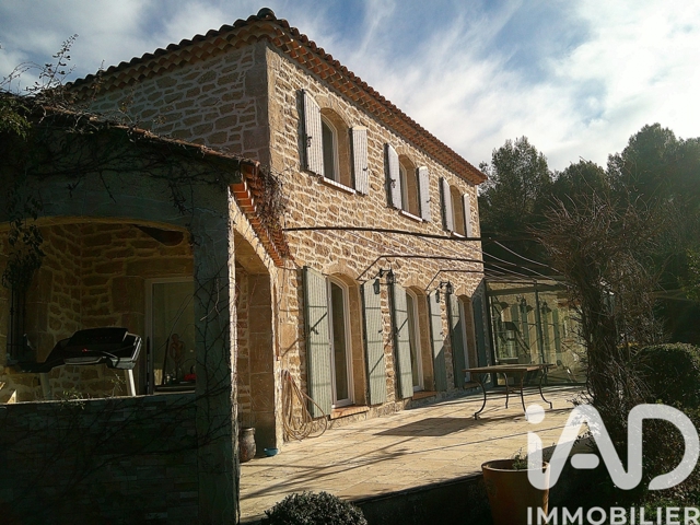 Vente  Maison de 185 m² à Evenos 950 000 euros Réf: SFN-1930837