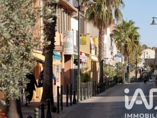 Vente  Appartement T2  de 36 m² à Six-Fours 230 000 euros